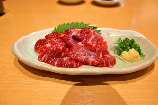 馬刺し
